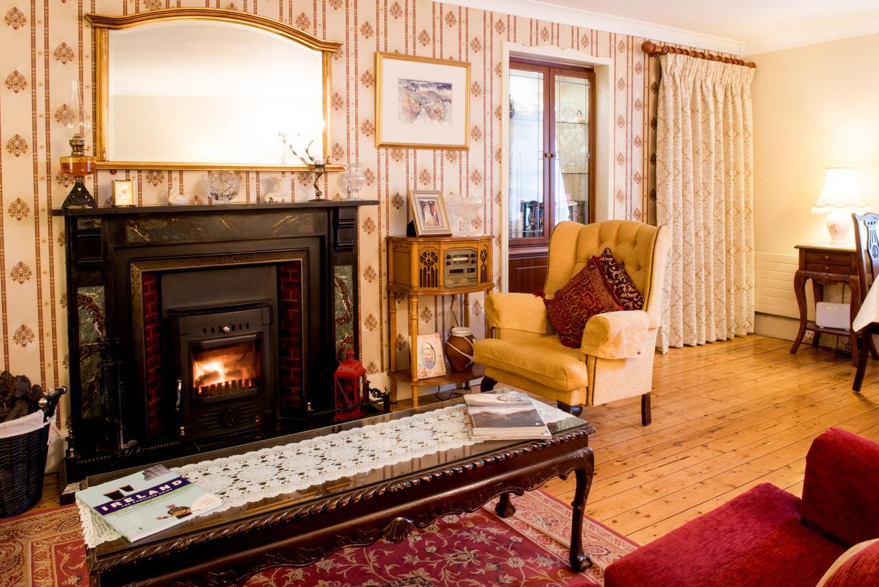 Brennan'S Accommodation Glenties Bagian luar foto