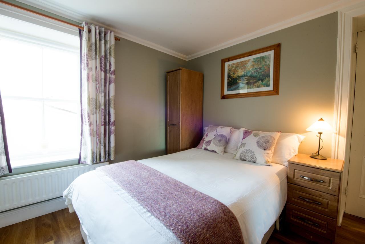 Brennan'S Accommodation Glenties Bagian luar foto